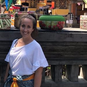 Meet your Posher, Danielle